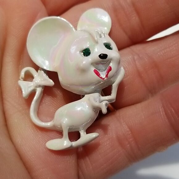 Vintage Jewelry - Vntg: Gerry's Figural Mouse Pin